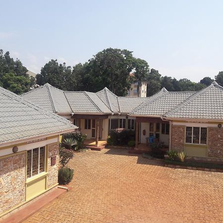 Prestige Resort Cottages Entebbe Dış mekan fotoğraf